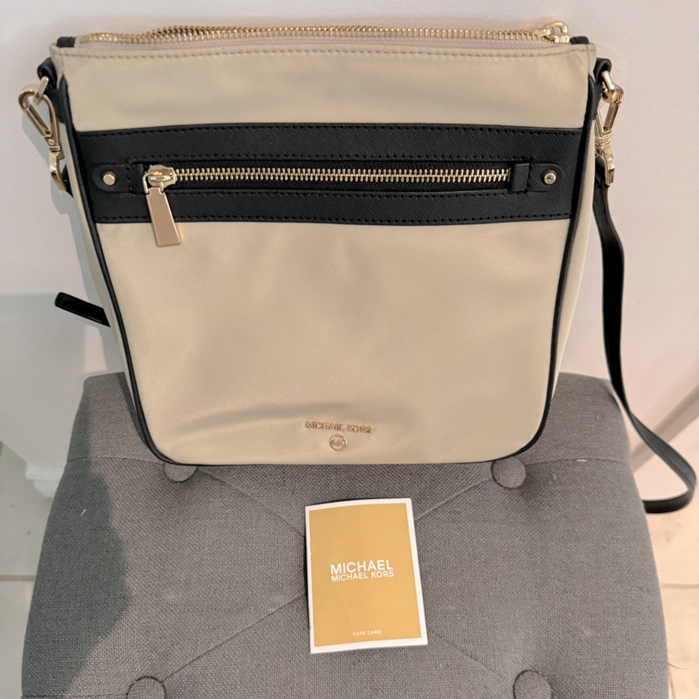 MICHAEL Michael Kors crossbody tan and black bag with removable strap. NWT